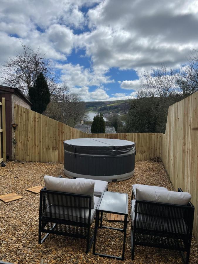 Dee Lodge With Private Hot Tub Llangollen Exteriér fotografie